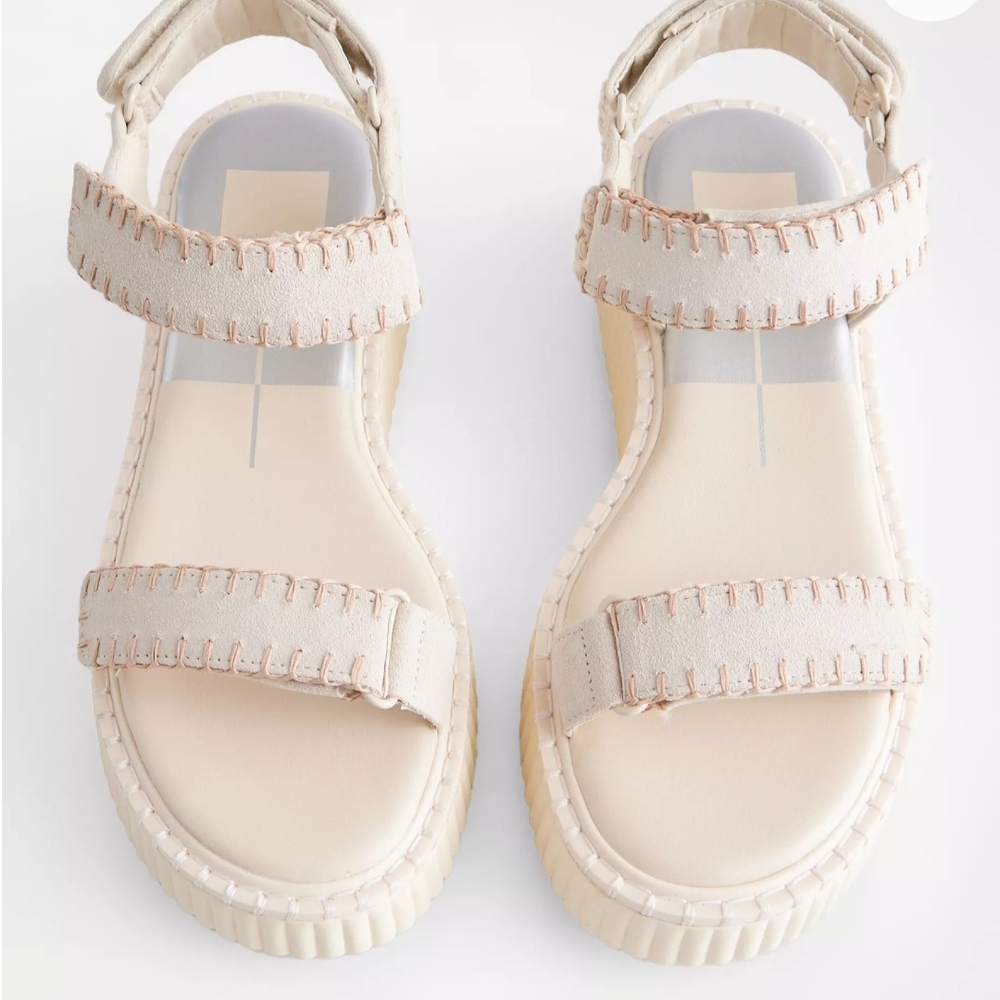 Dolce Vita Tan Sandals Size 8.5